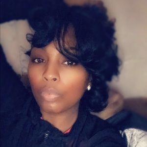 Meet your Posher, Carrie